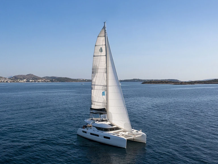 Catamarán para alquilar Paros (Isla) al mejor precio