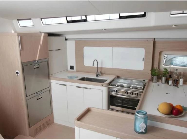 Alquiler de embarcaciones Bénéteau First 53 enLávrio en Samboat