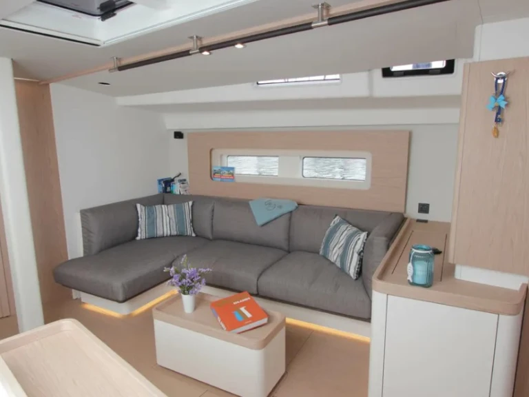 Alquiler de Velero, con o sin patrón Bénéteau Lávrio