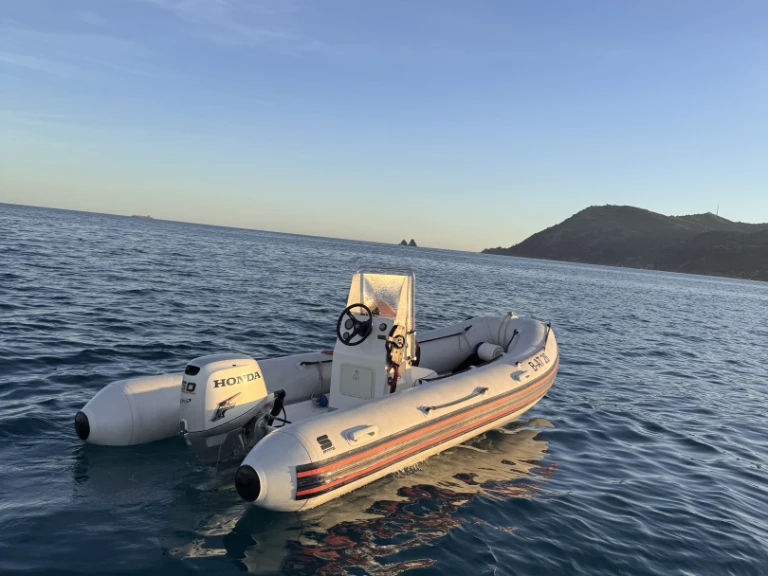 Alquiler Neumática sportis con o sin  título de navegación