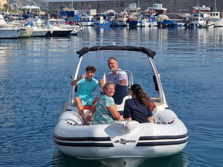 Alquiler de barcos Palermo barato de Wave 19