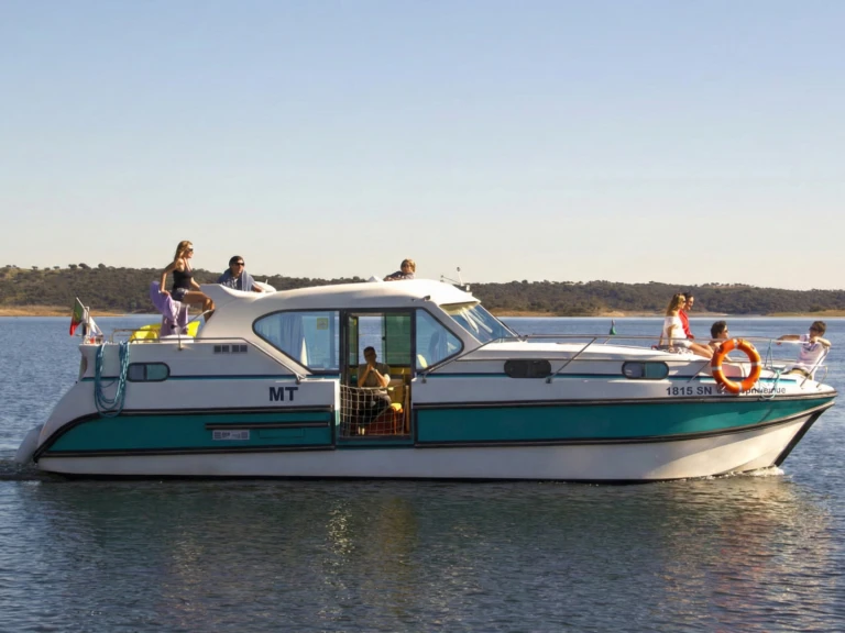 Alquiler Lancha Nicols Yacht con o sin  título de navegación