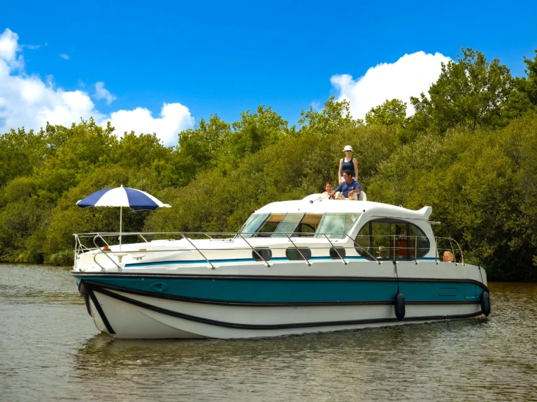 Alquiler de Lancha, con o sin patrón Nicols Yacht Kisköre