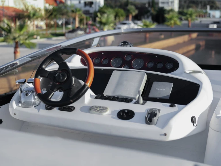 Alquiler de Yate de lujo, con o sin patrón Sunseeker Himarë