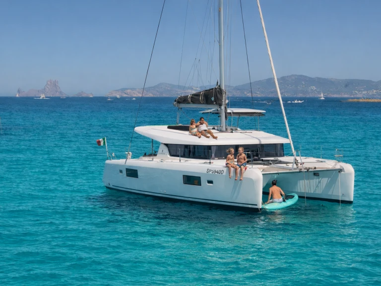 Alquiler de Catamarán, con o sin patrón Lagoon Ibiza (Ciudad)