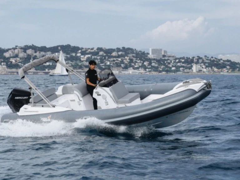 Alquiler de embarcaciones MV Marine GT25 enMarsella en Samboat
