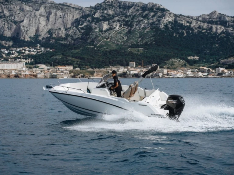 Alquiler de Quicksilver Activ 605 Open en Marsella
