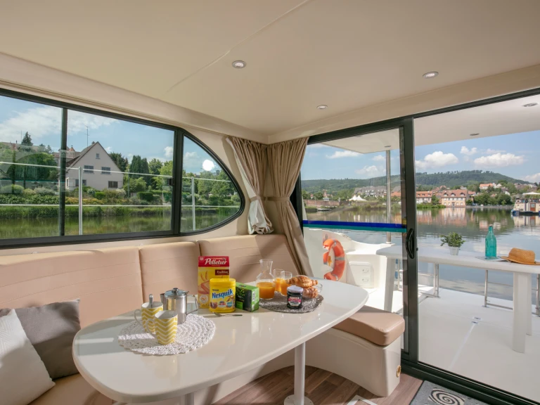 Nicols Yacht Nicols Octo Fly 12 de alquiler a Grez-Neuville