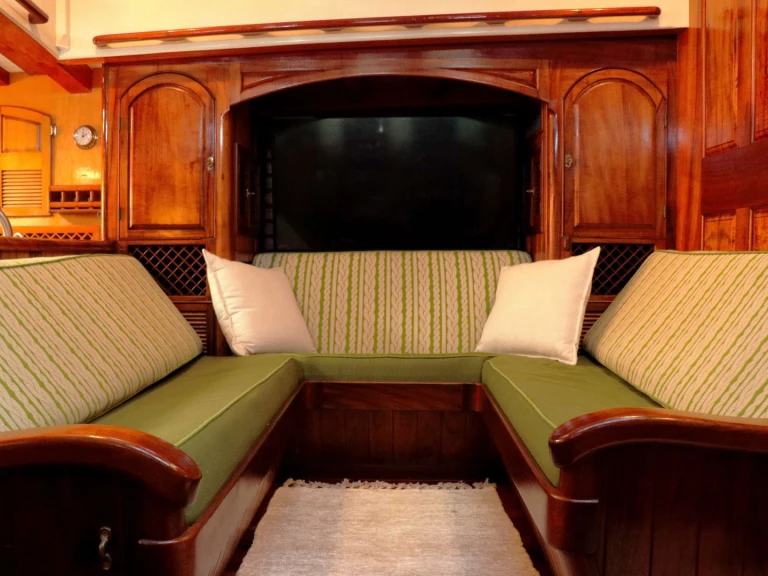 Alquiler de Yate de lujo, con o sin patrón Covey Island Boatworks Newport