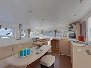 Catamarán para alquilar Marina (Ciudad) al mejor precio