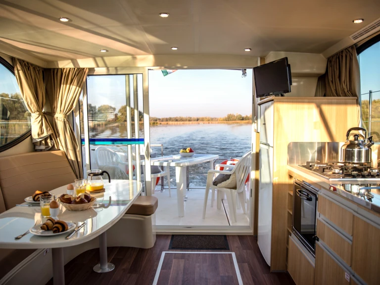 Alquiler de Nicols Yacht Nicols Estivale Sixto + en Cahors