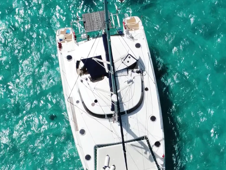 Alquiler de Fountaine Pajot Belize 43 en La Flotte