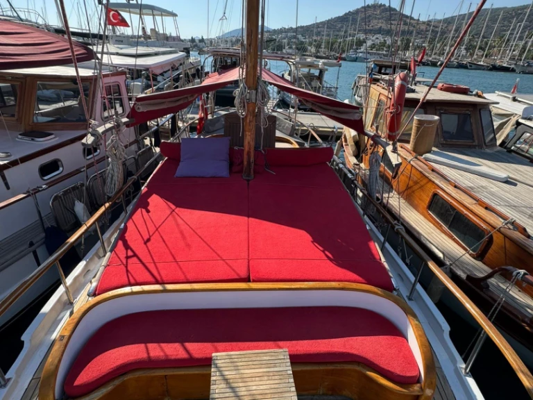 Alquiler Velero Tirhandil  con o sin  título de navegación