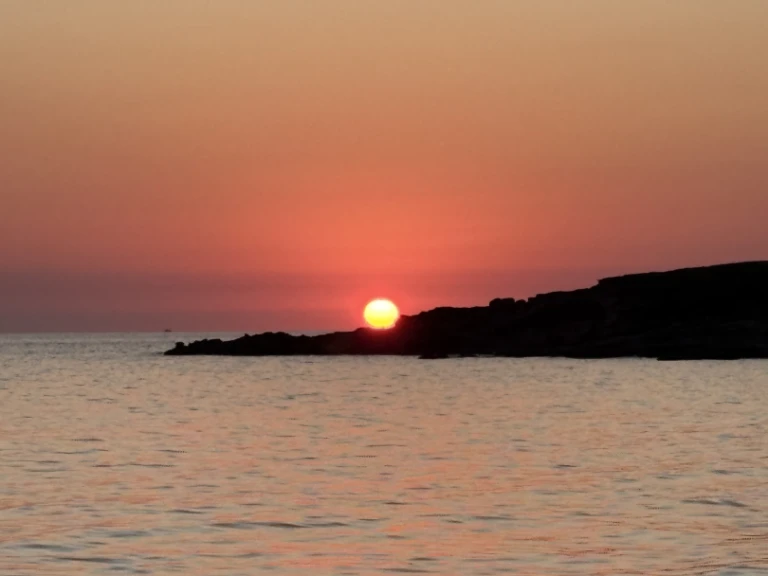 Velero para alquilar Calasetta al mejor precio