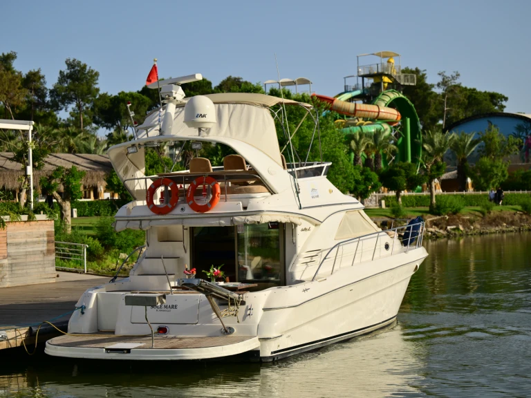 Alquiler de Sea Ray 400 Sedan Bridge en Antalya (City)