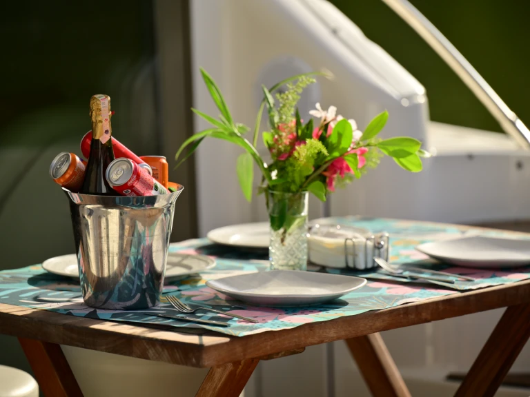 Alquiler de embarcaciones Sea Ray 400 Sedan Bridge enAntalya (City) en Samboat