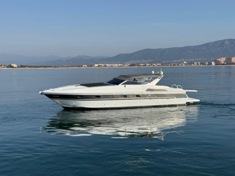 Alquiler Lancha Pershing con o sin  título de navegación