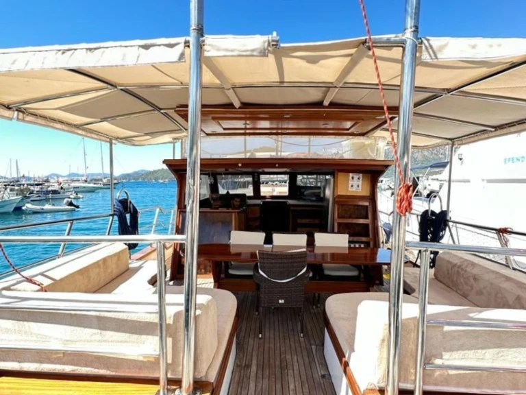 Alquiler Velero Özel Yapım con o sin  título de navegación