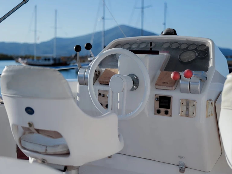 Yate de lujo para alquilar Himarë al mejor precio