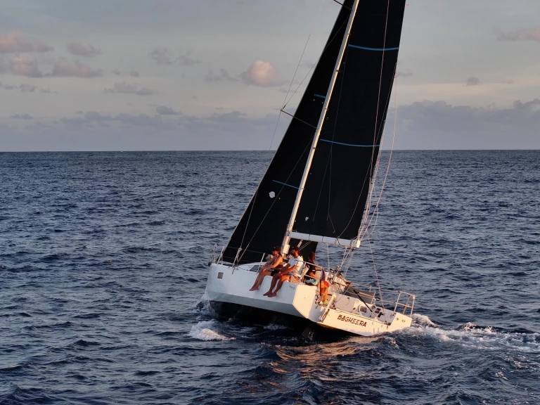 Alquiler de Velero, con o sin patrón Pogo Structures Road Harbour