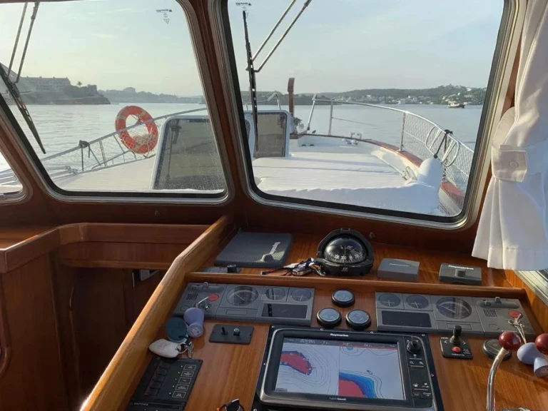 Alquiler Mahón - Menorquin MY 120 en SamBoat