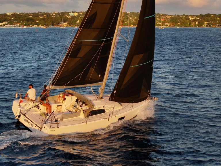 Velero para alquilar Marsella al mejor precio