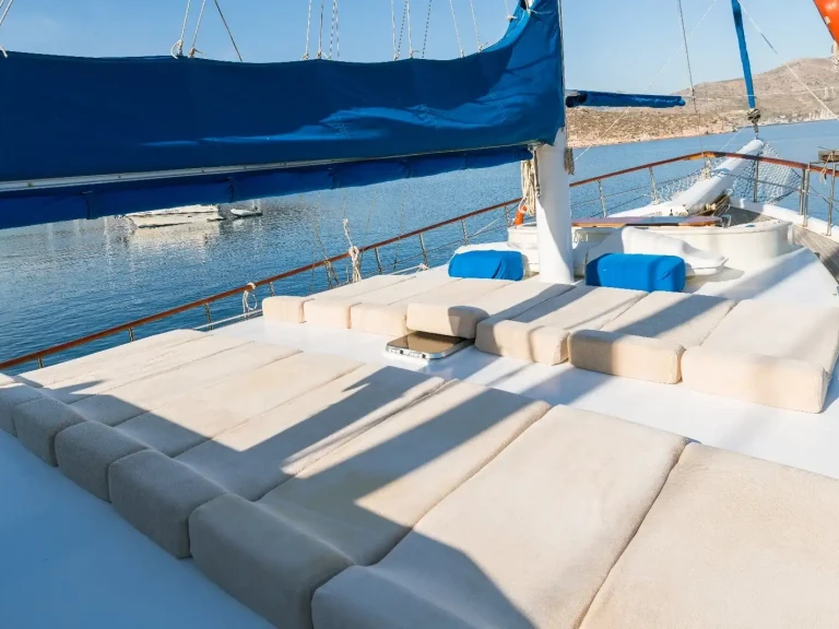 Alquiler Velero Custom con o sin  título de navegación