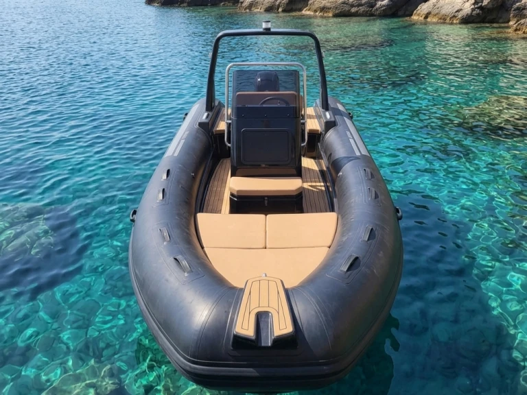 Alquiler de embarcaciones artboat RIB 500 enPortoferraio Port en Samboat