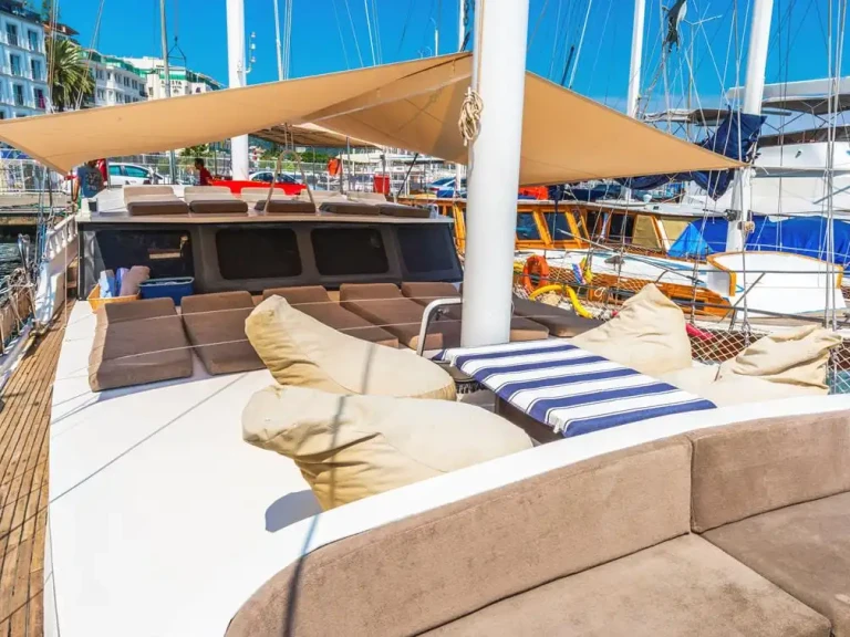 Custom Made de alquiler a Fethiye