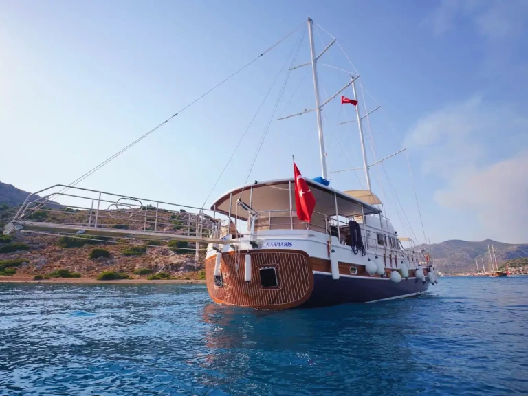 Alquiler Velero Custom con o sin  título de navegación