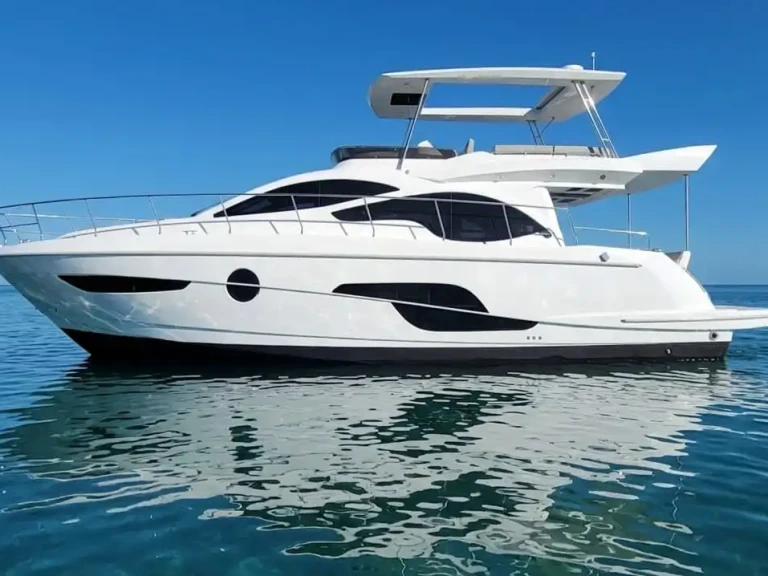 Velero para alquilar Alanya al mejor precio