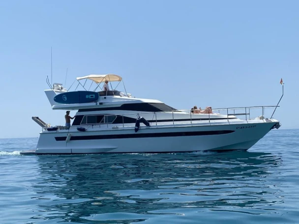 Alquiler de Yate de lujo, con o sin patrón Astondoa Puerto Deportivo de Marbella