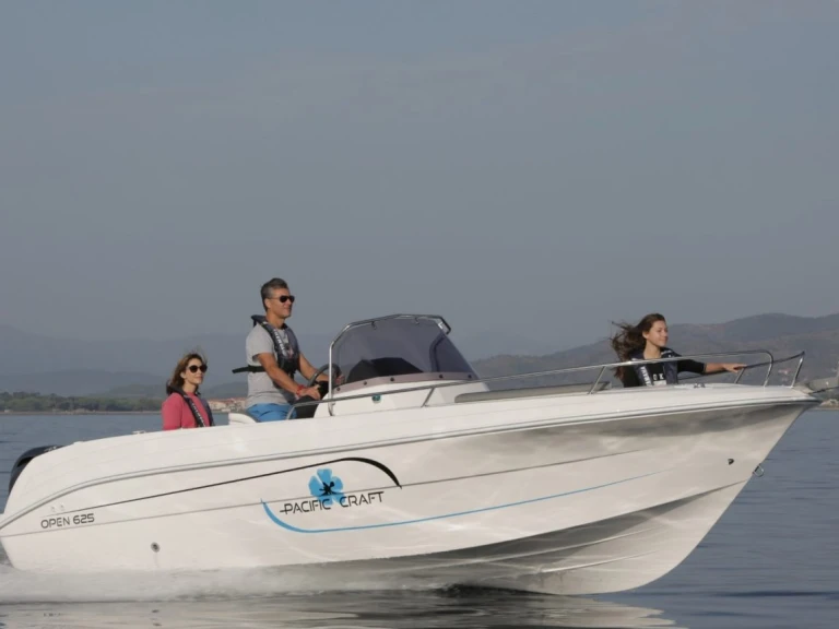 Pacific Craft Pacific Craft 625 Open Trendy de alquiler a Ajaccio