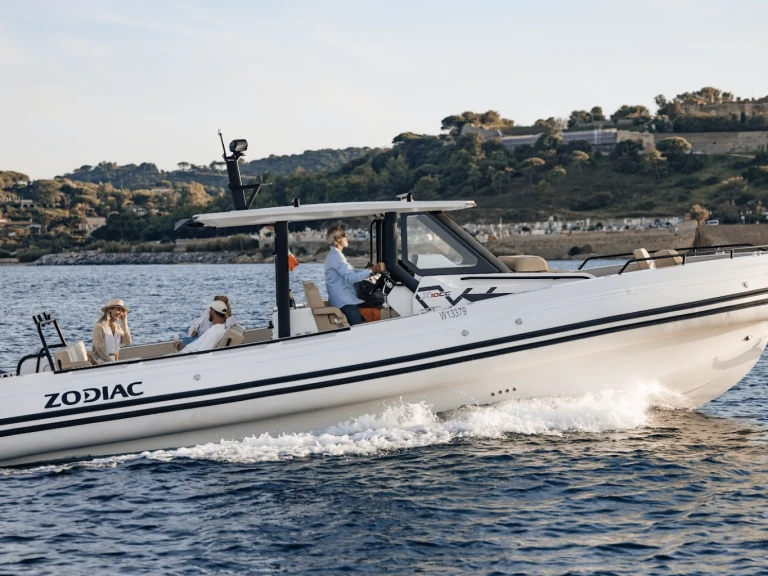 Alquiler de embarcaciones Zodiac zodiac X10 CC enPort Grimaud en Samboat