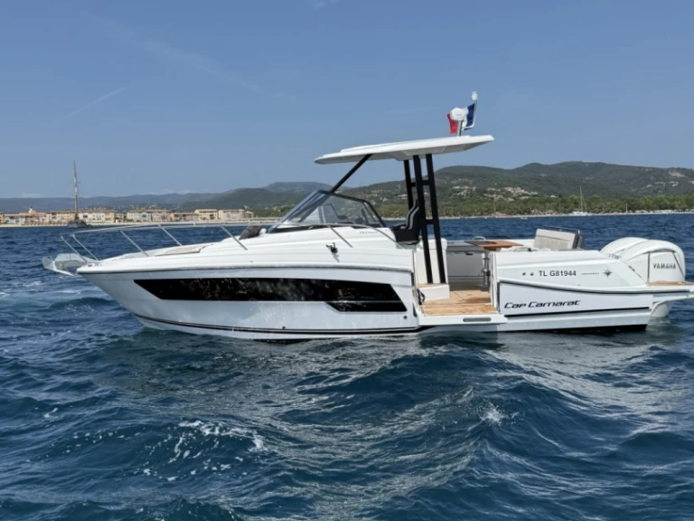 Jeanneau Cap Camarat 9.0 WA de alquiler a Port Grimaud