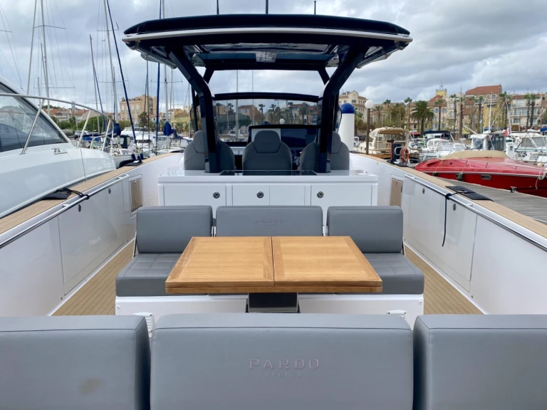 Pardo Yachts Pardo 38 de alquiler a Cogolin