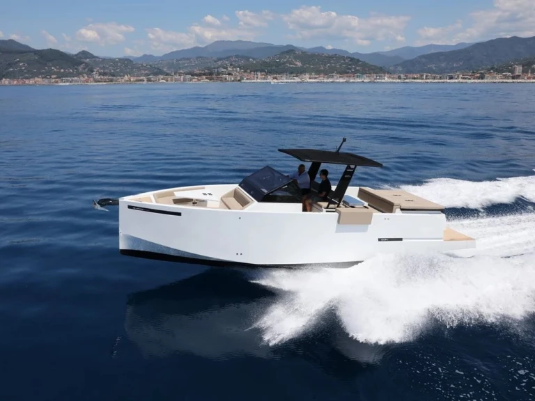 Alquiler Lancha DE ANTONIO Yachts con o sin  título de navegación