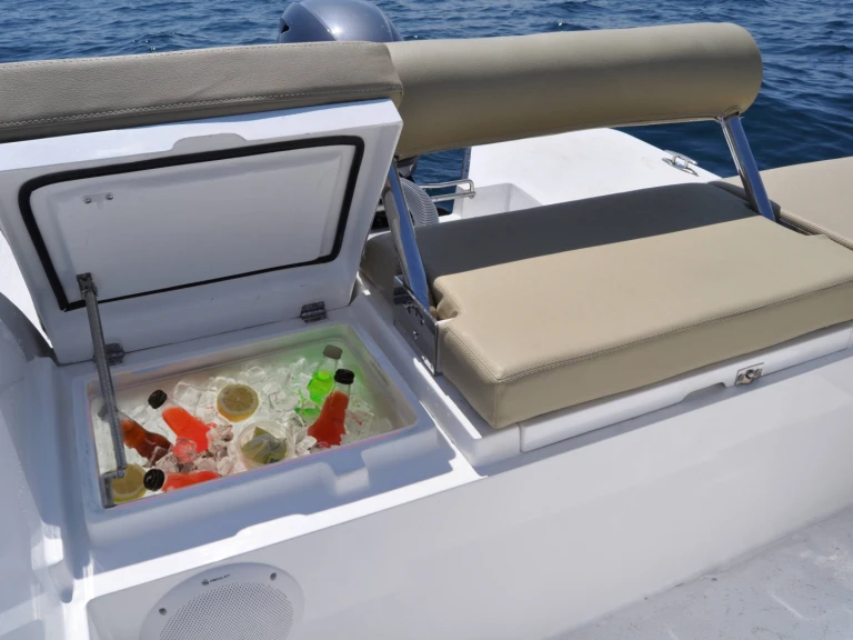 V2 BOATS 5.0 SPORT de alquiler a Roda de Barà