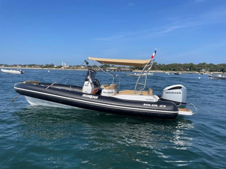 Alquiler de embarcaciones Salpa Salpa Soleil 23 enCogolin en Samboat