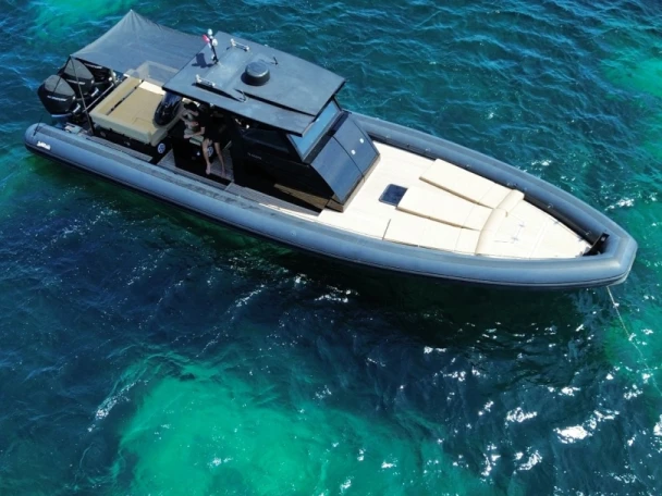 Alquiler de embarcaciones Sea Water Phantom 400 enHyères en Samboat