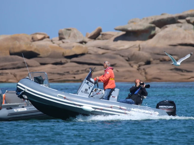 Valiant 500 sport de alquiler a Trégastel