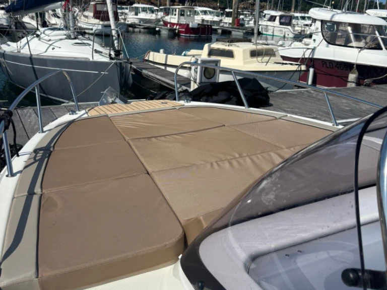 Alquiler de barcos Trébeurden barato de QUICKSILVER 755 ACTIV SUNDECK