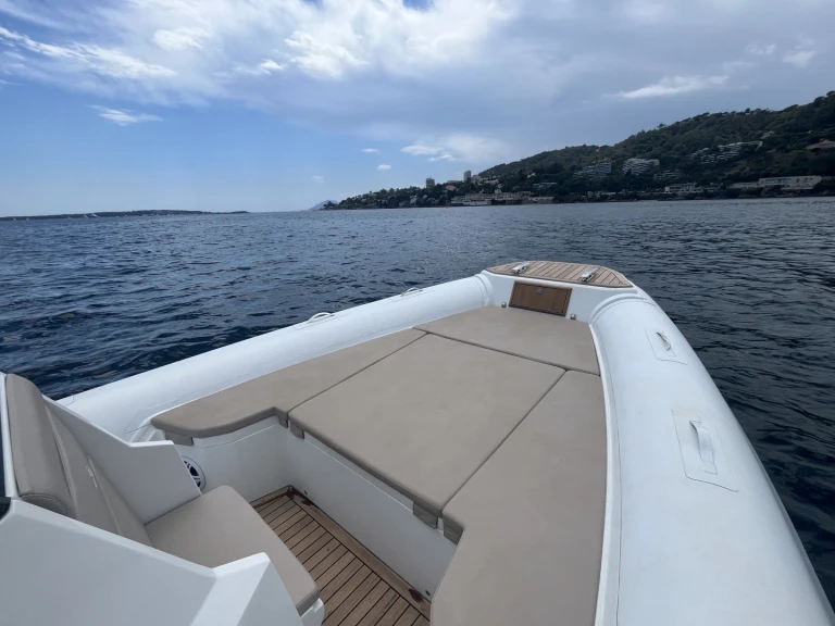 Alquiler de Neumática, con o sin patrón Renier Cannes