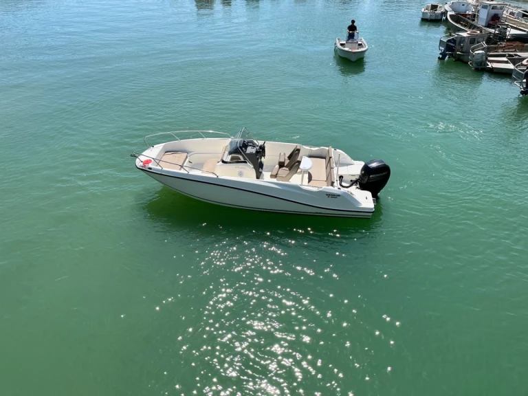 Alquiler de barcos La Baule-Escoublac barato de QUICKSILVER 675 ACTIV