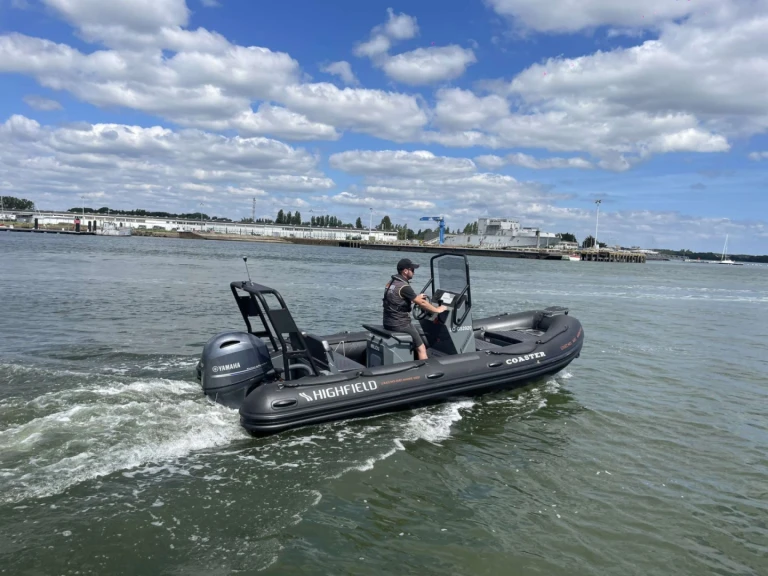 Highfield COASTER 54 de alquiler a Lorient