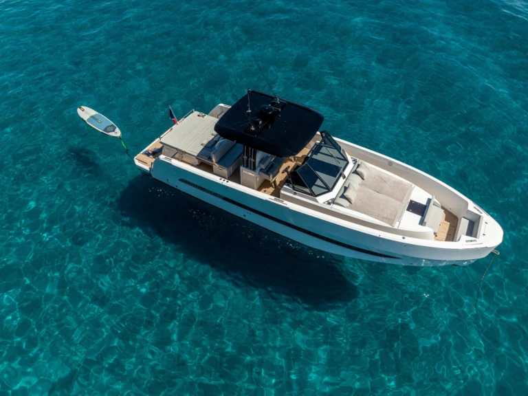 Alquiler de MEDYACHT MED 42 en Saint-Tropez