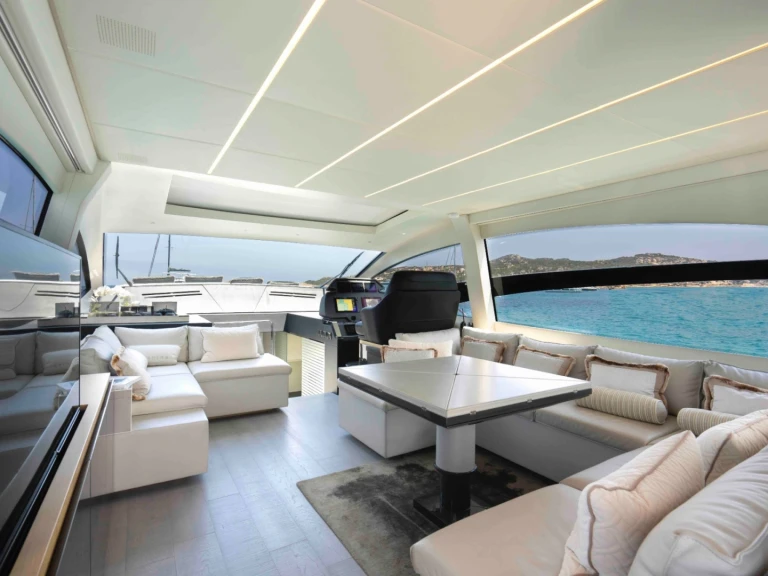 Alquiler de barcos Saint-Tropez barato de PERSHING 70