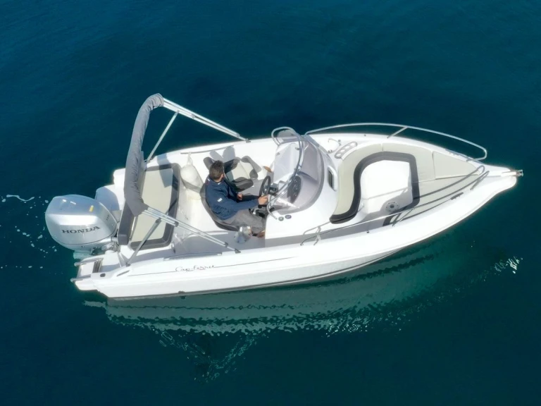 Alquiler de embarcaciones B2 Marine Cap ferret 572 open enAjaccio en Samboat