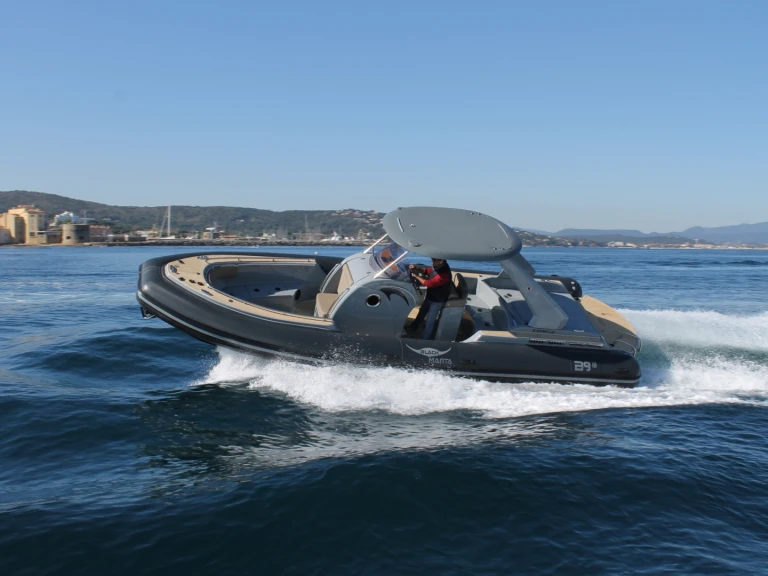 Alquiler de Black by 3BBB 9.0 I II en Port Grimaud