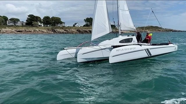 Alquiler de ASTUS BOATS ASTUS 22.5 en La Trinité-sur-Mer